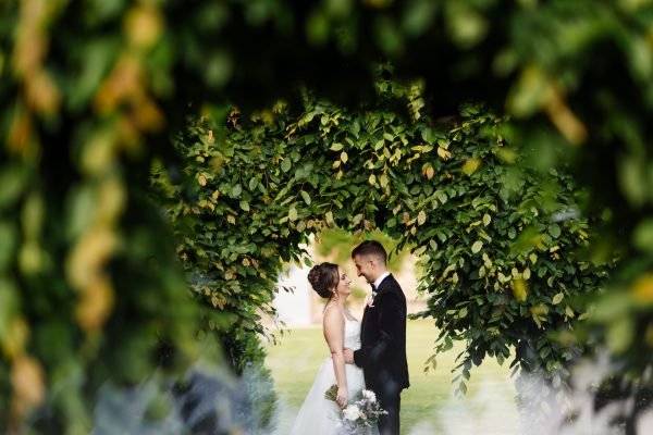 bride groom gardens Cheshire wedding photography