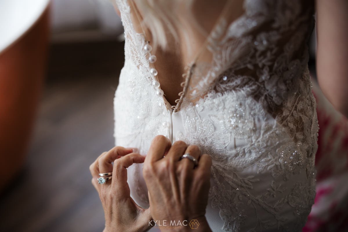 wedding dress bartle hall details