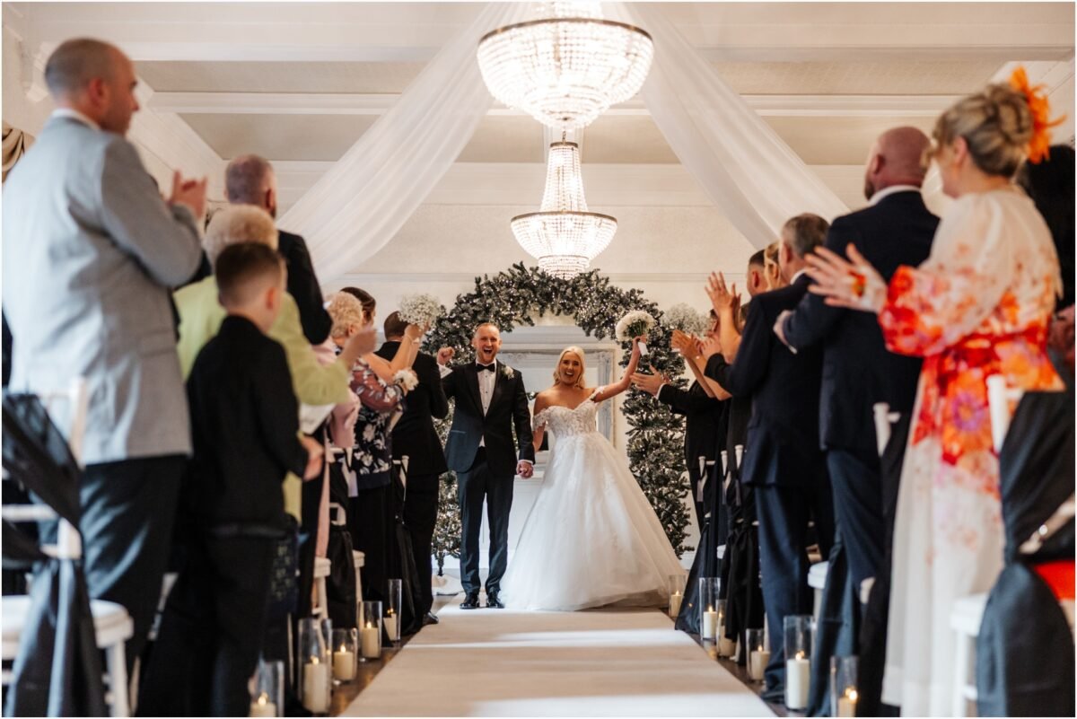 bride groom flowers celebrating marriage 