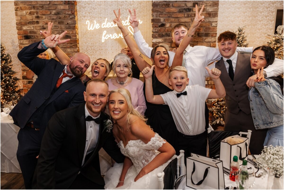 wedding guests photo dash