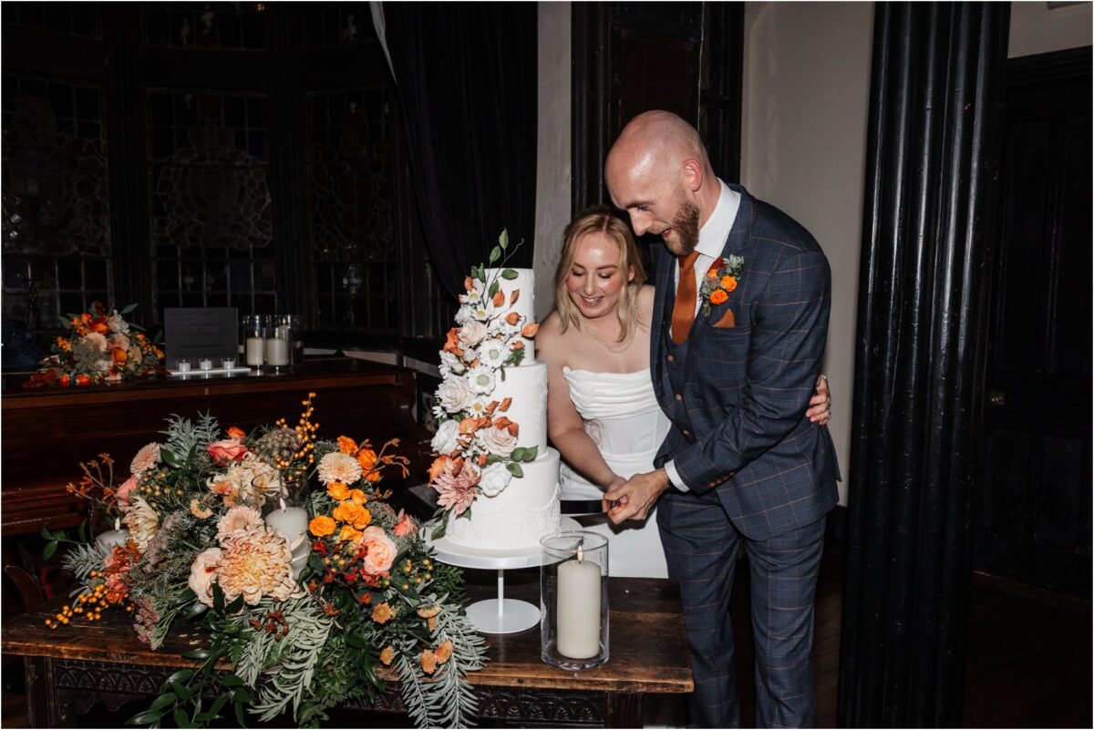 wedding cake bride groom