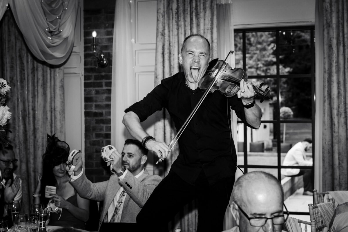 violinist dancing on tables bartle hall