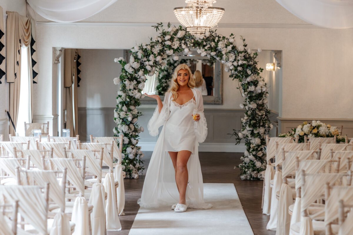 wedding ceremony room bartle hall